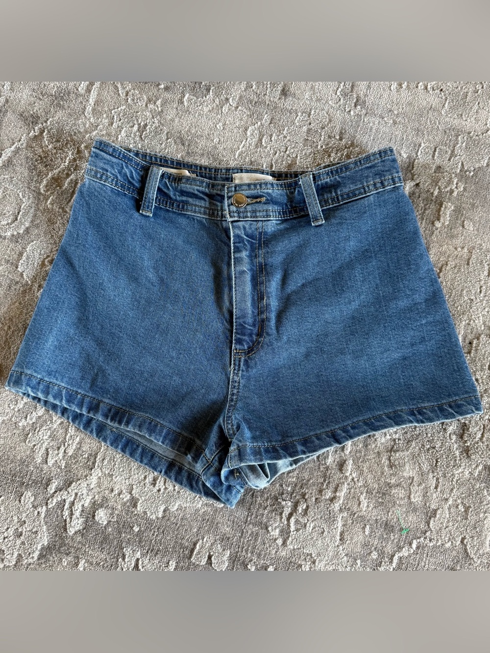 Universal Thread Women’s High-Rise Blue Denim sailor Shorts size 4